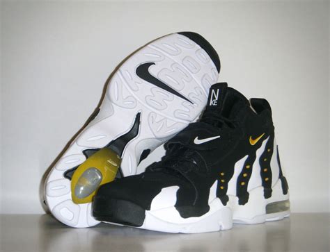 Nike Men's Air DT Max '96 .